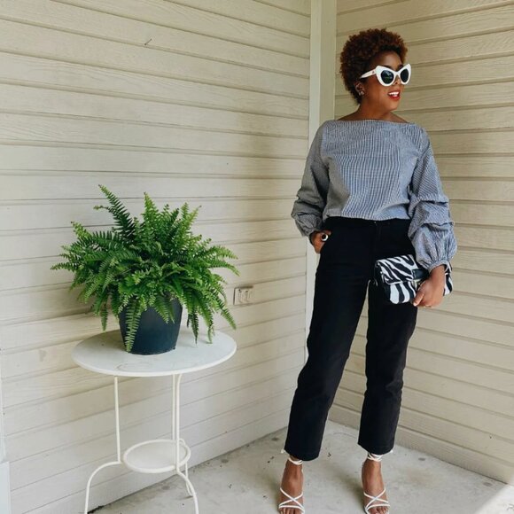 The Straight Leg Crop by Everlane in Black - Picture 3 of 5